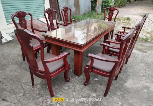 Bộ bàn ăn 8 ghế bọc da cũ tại đồ cũ hoàng quỳnh